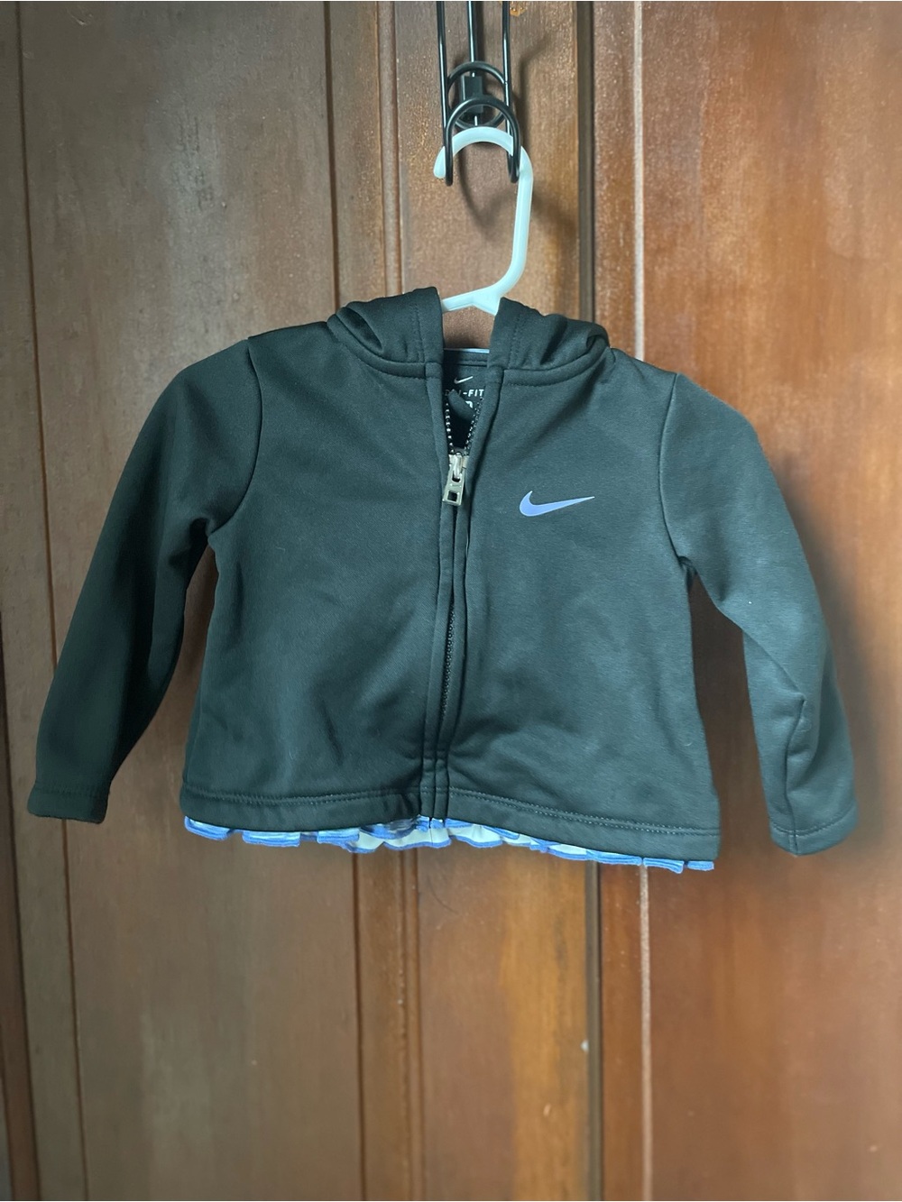 Nike dri fit girls size 12 month black athletic jacket
